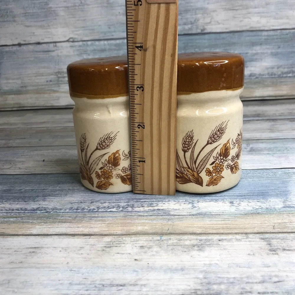 Vintage Table Tops Lovely  Ceramic Wheat Pattern Salt & Pepper Shakers